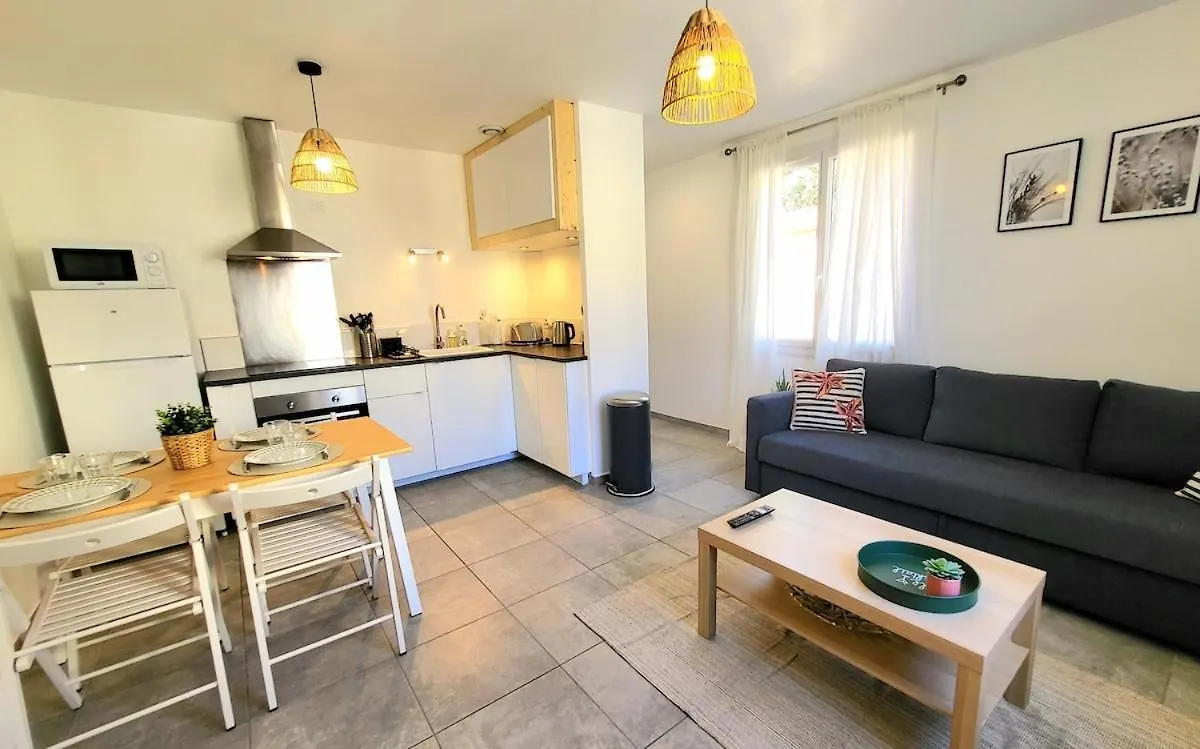 T2 Renove Jardin Et Parking Apartment Hyeres