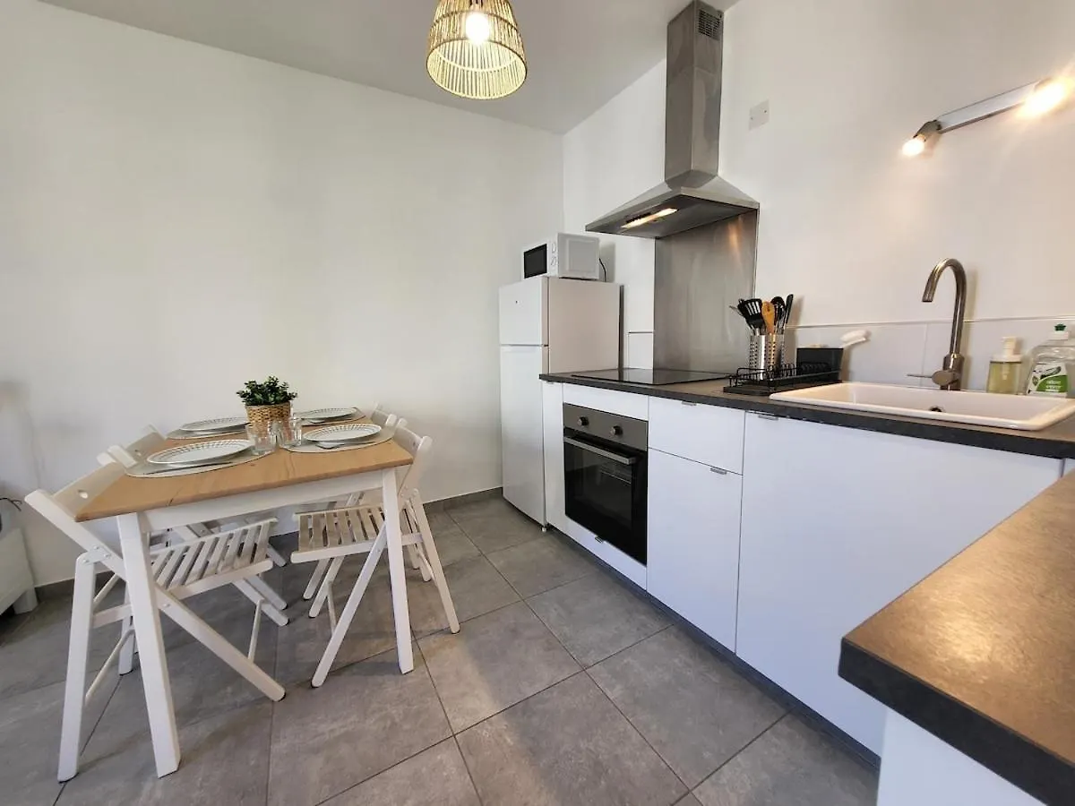 T2 Renove Jardin Et Parking Apartment Hyeres