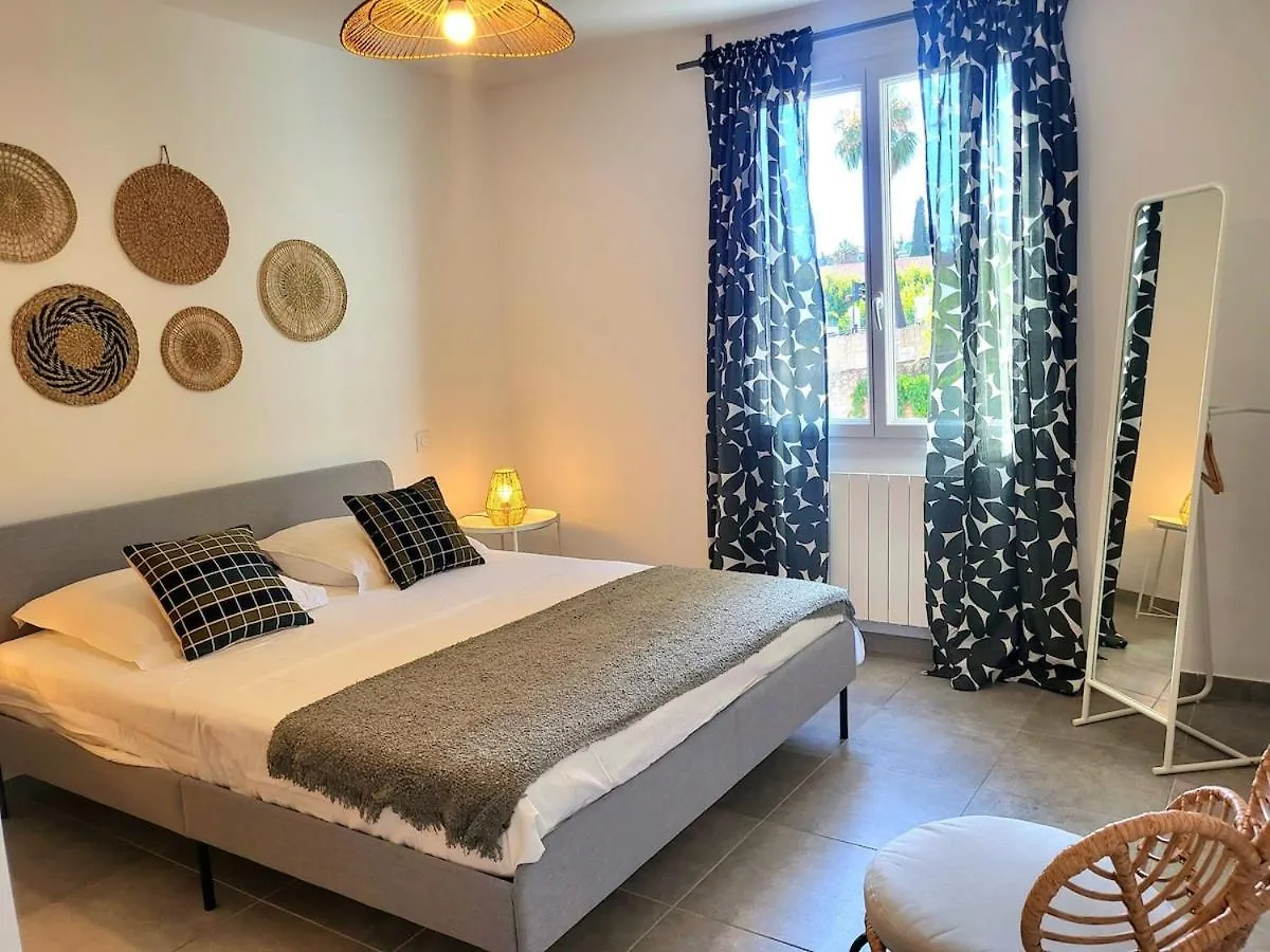 T2 Renove Jardin Et Parking Apartment Hyeres