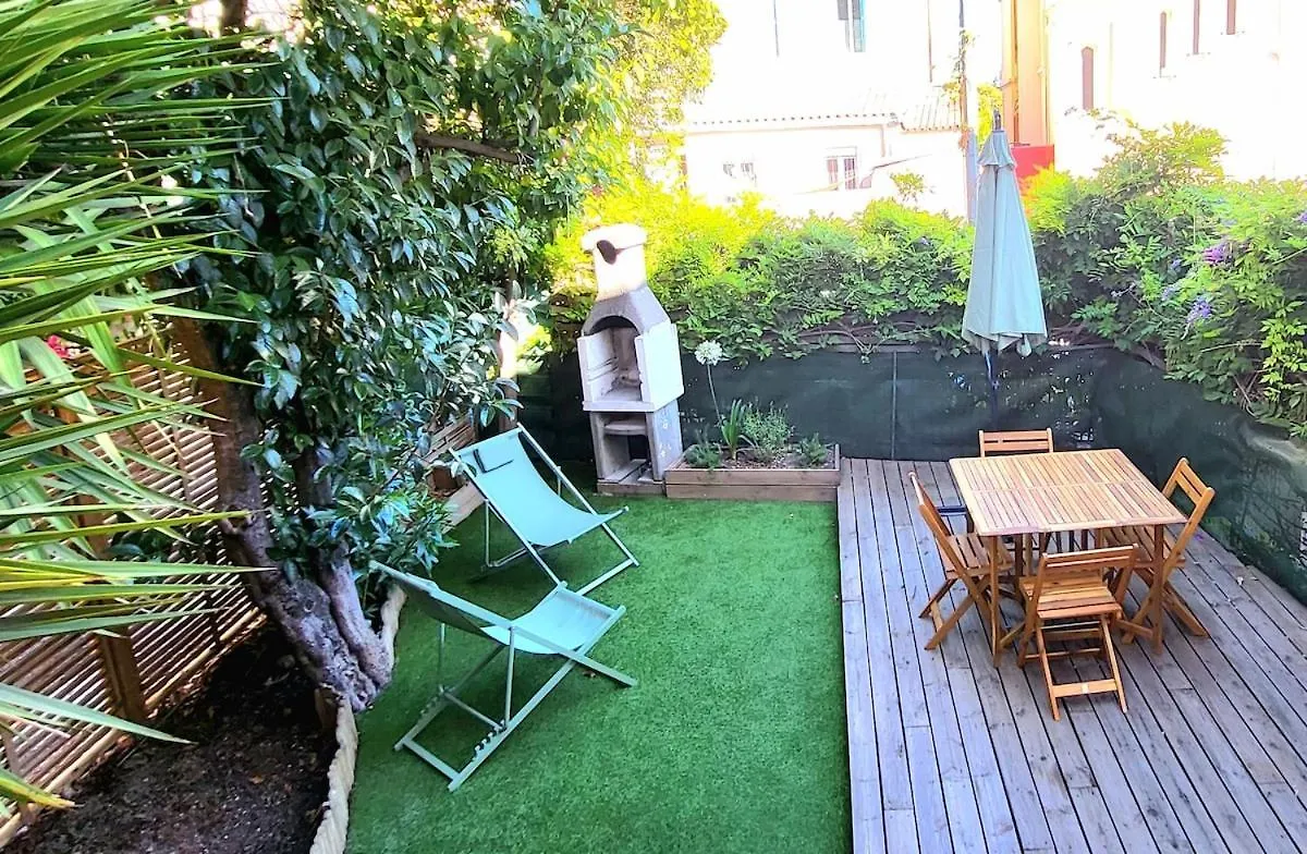 T2 Renove Jardin Et Parking Apartment Hyeres France